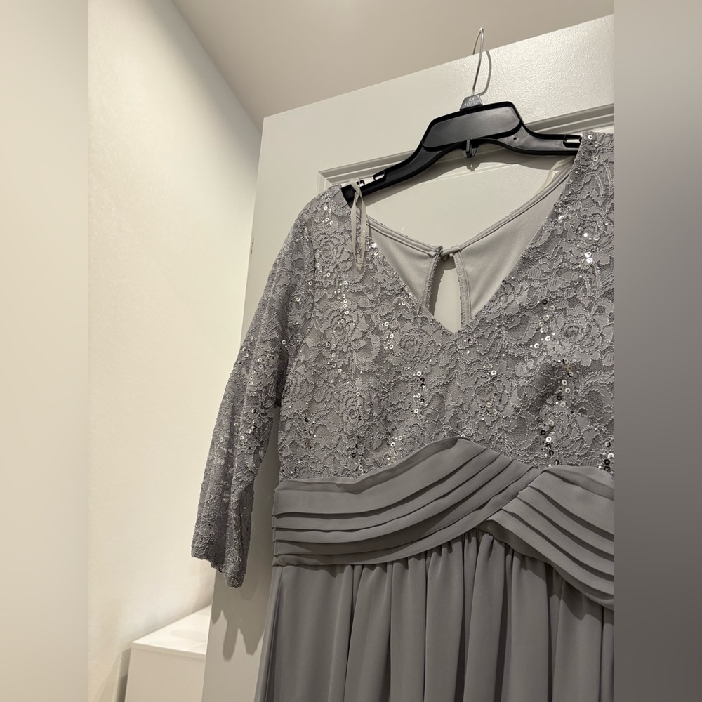 Mother of the bride formal gray lace dress size L - Picture 3 of 10